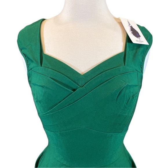 Muxxn Boutique Pin Up Style Fit and Flare Dress - Picture 6 of 13